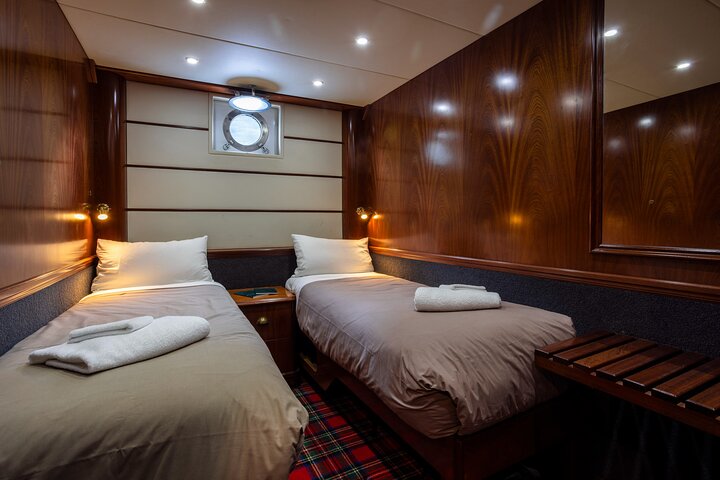 Doubtful Sound Overnight Cruise