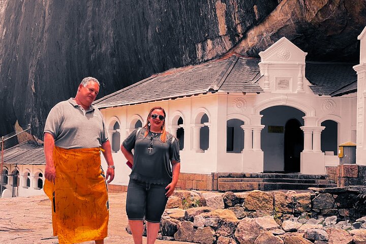 From Colombo: Sigiriya and Dambulla Day Trip and Safari