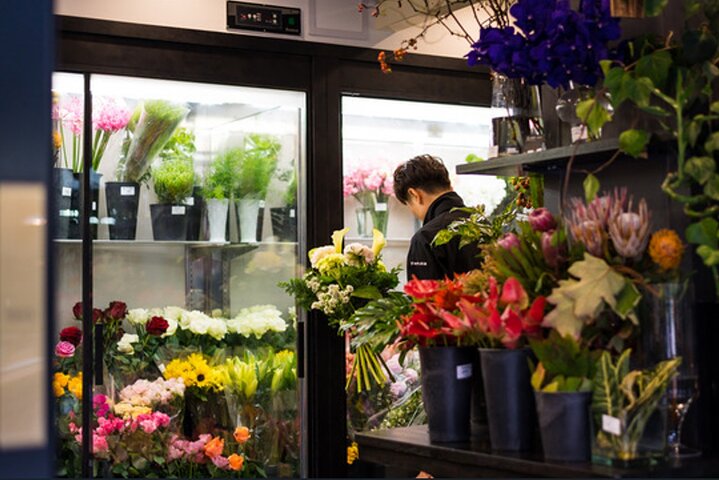 Special Ikebana Experience Guided by an Ikebana Master, Mrs. Inao