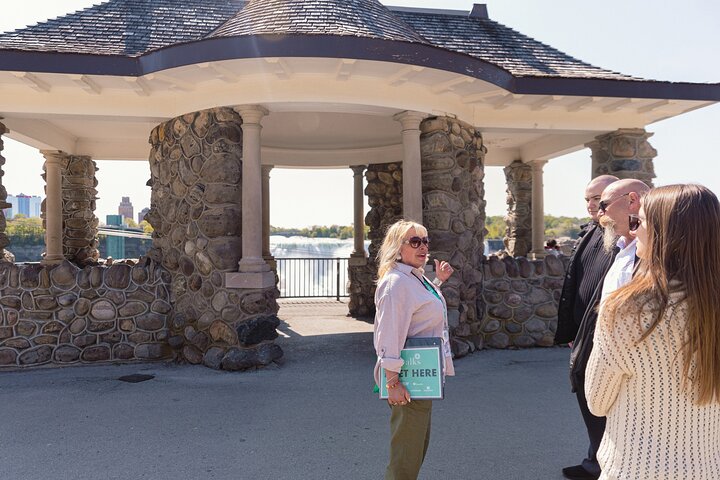 Exclusive Priority Niagara Boat Tour & Journey Behind Falls