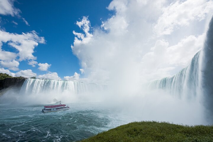 Exclusive Priority Niagara Boat Tour & Journey Behind Falls