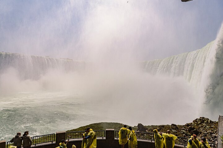 Exclusive Priority Niagara Boat Tour & Journey Behind Falls