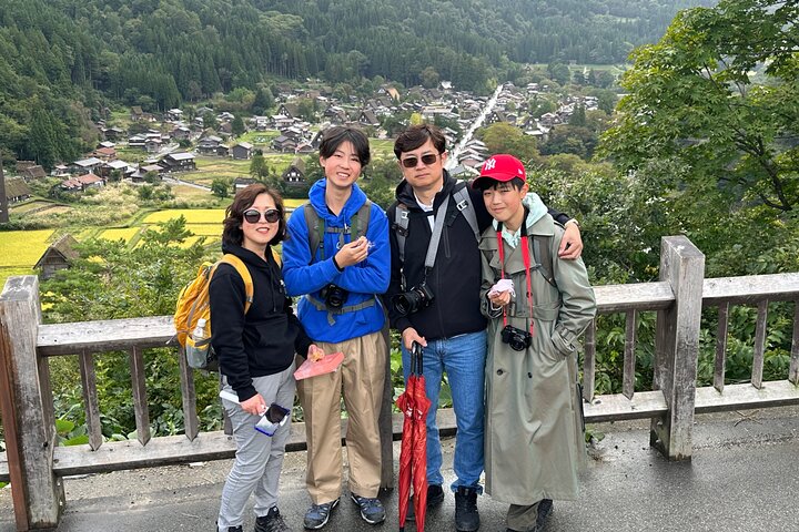 1 Day Private Charter Tour to Shirakawa-go & Takayama