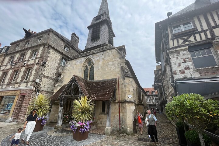 e-Scavenger hunt Honfleur: Explore the city at your own pace