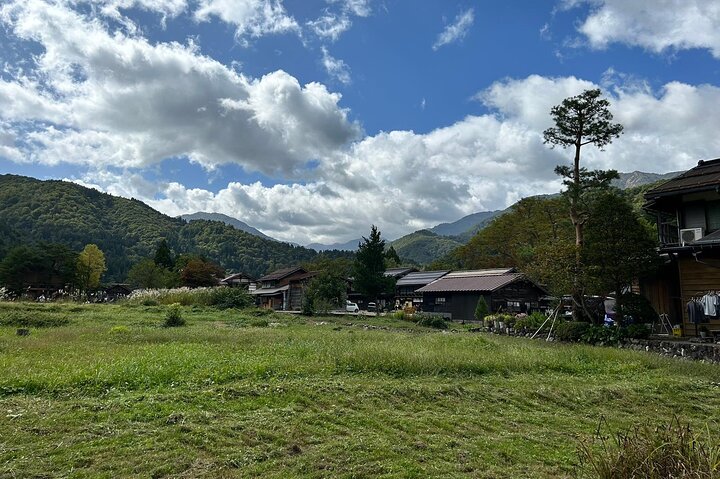 1 Day Private Charter Tour to Shirakawa-go & Takayama