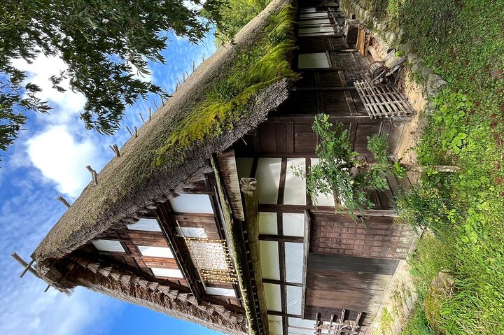 1 Day Private Charter Tour to Shirakawa-go & Takayama