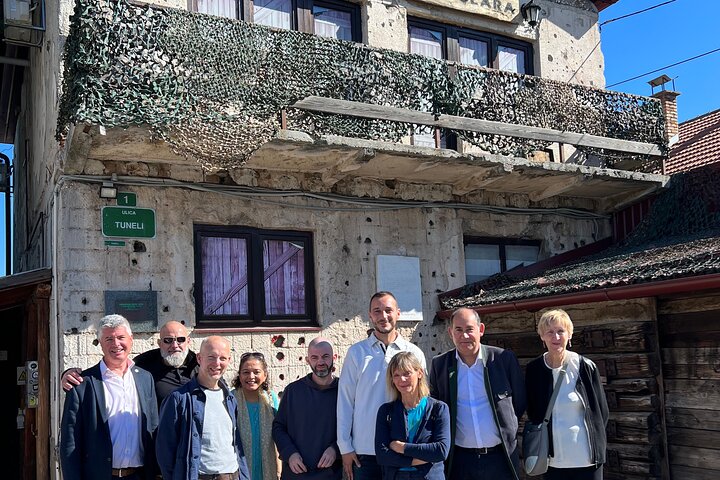 ROSES OF SARAJEVO (Official War + City tour) -Story of a Survivor