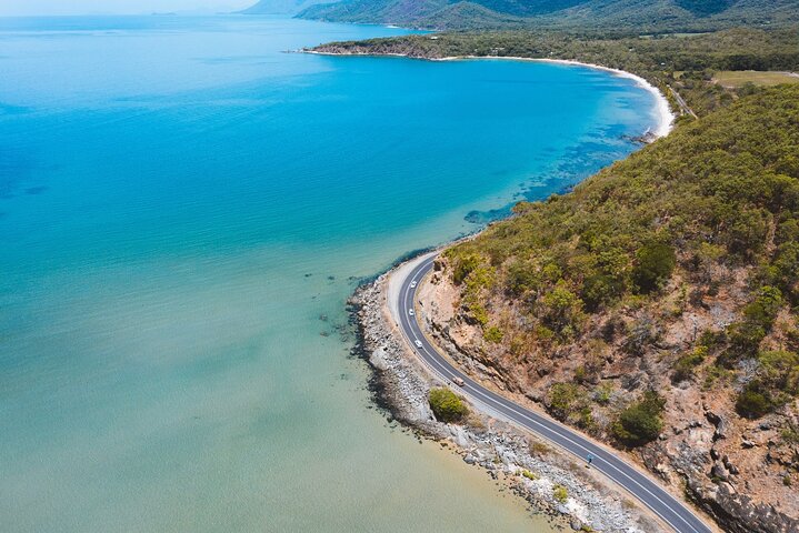 Private Transfer - Cairns Airport to/from Port Douglas