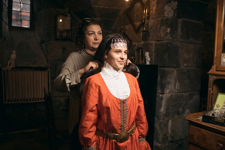 Private Professional Armenian Costume Photo Shoot