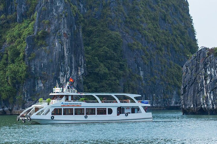 Halong Bay Full-Day Cruise with Lunch Meal, Cave ,Island & Beach