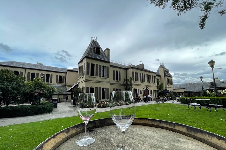 Snoqualmie Falls and Wineries Tour from Seattle