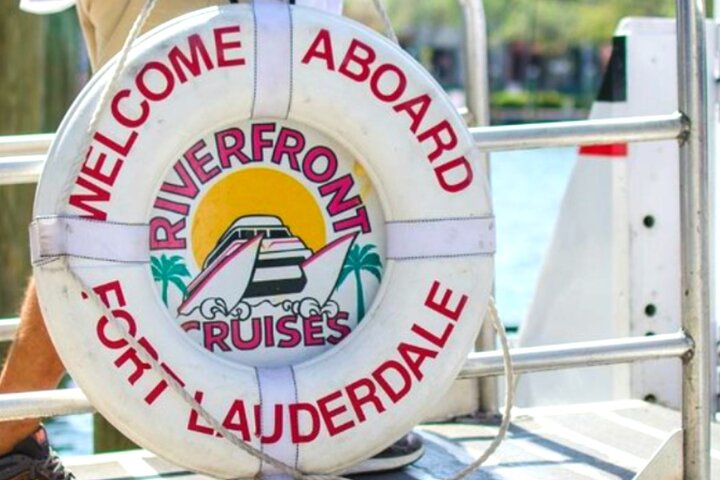 Venice of America Tour | Millionaire's Row | Complimentary Drinks