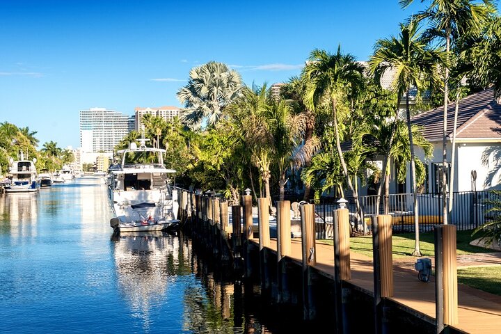 Venice of America Tour | Millionaire's Row | Complimentary Drinks
