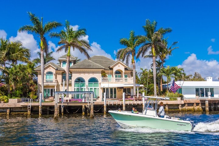 Venice of America Tour | Millionaire's Row | Complimentary Drinks