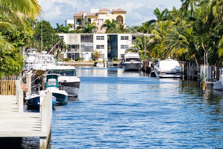 Venice of America Tour | Millionaire's Row | Complimentary Drinks