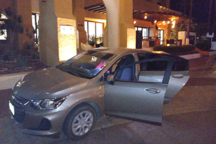 Private Transfer from Todos Santos to Los Cabos Airport