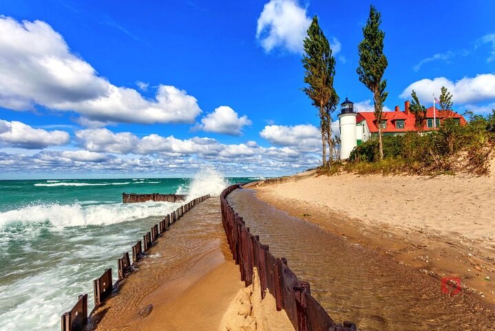 Self-Guided Audio Driving Tour in Michigan Lakeshore, M-22