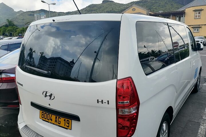 Private Transfer from Airport to Hotel in Mauritius