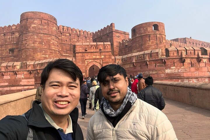 Taj Mahal and Agra Private Car Tour from Delhi with 5* Lunch