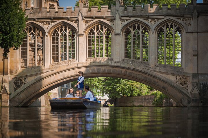 Punting Tour in Cambridge