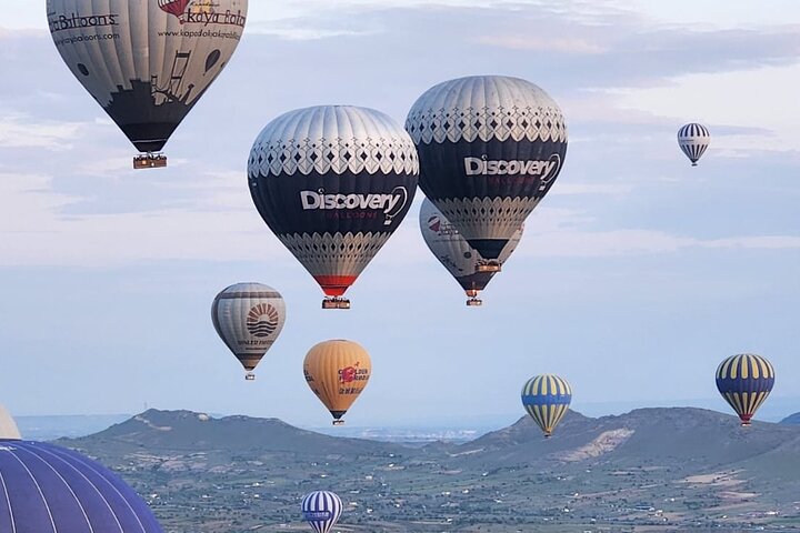 Cappadocia Sunrise Hot Air Balloon Flight / Discovery Balloons