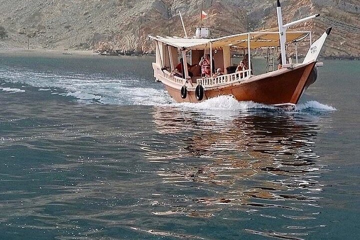 Khasab Dhow Cruise To Musandam Fjords With Lunch Onboard