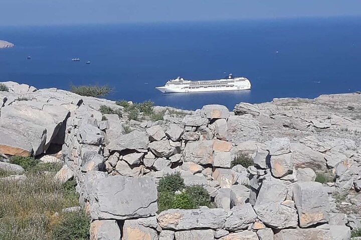 Khasab Dhow Cruise To Musandam Fjords With Lunch Onboard