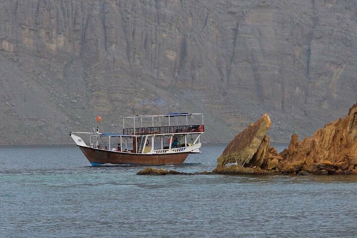 Khasab Dhow Cruise To Musandam Fjords With Lunch Onboard