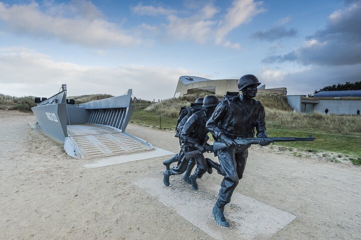 Normandy D-Day Beaches Tour & Packed Lunch from Le Havre