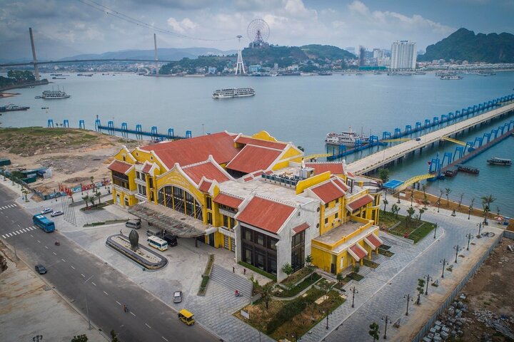 Hanoi in a day from Halong city