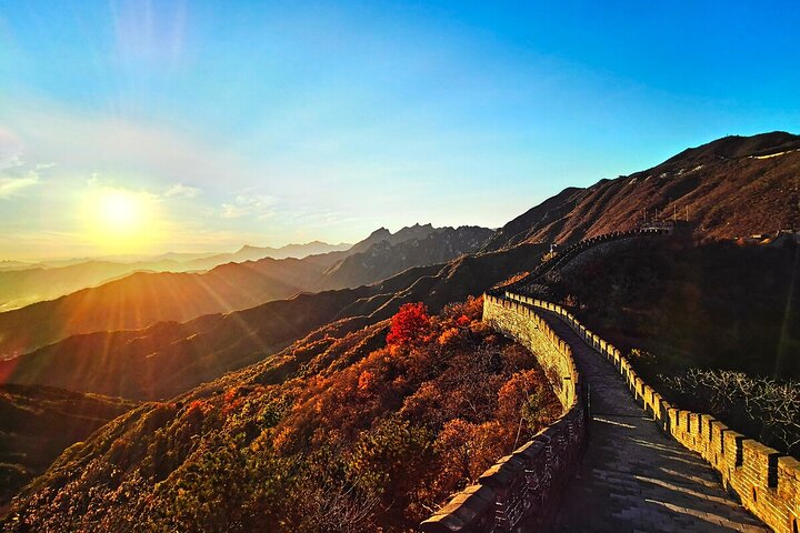 All-Inclusive Day Tour: Mutianyu Great Wall and Summer Palace