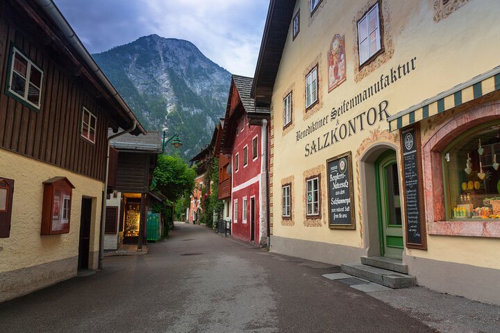 Private Walking Tour in Hallstatt Romantic Historic Views