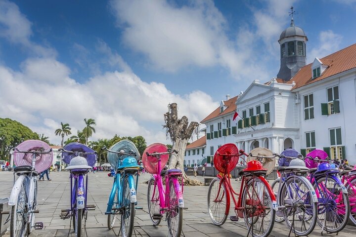 Jakarta Half-Day Highlights Tour