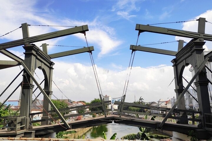 Jakarta Half-Day Highlights Tour