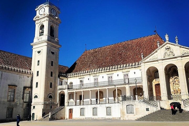 Lisbon to Porto Up to 4 Stops: Obidos, Nazare, Fatima and Aveiro