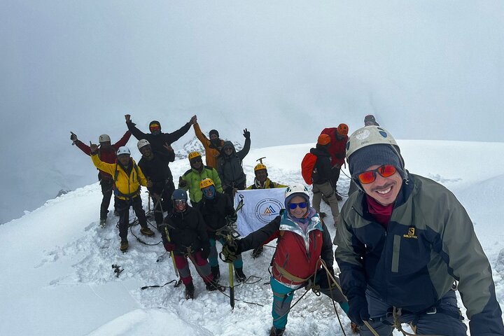 Tour Climbing Nevado Mateo | Your First 5,150 m Summit | 12 Hours