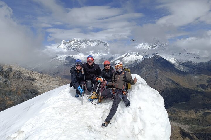 Tour Climbing Nevado Mateo | Your First 5,150 m Summit | 12 Hours