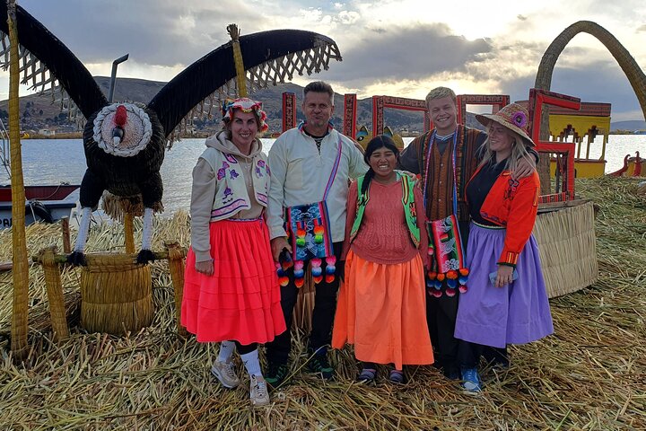 3h Boat Tour to Uros Island from Puno