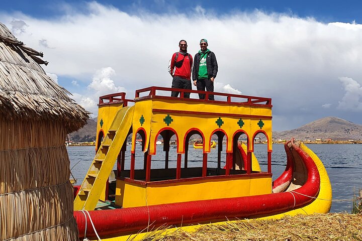 3h Boat Tour to Uros Island from Puno