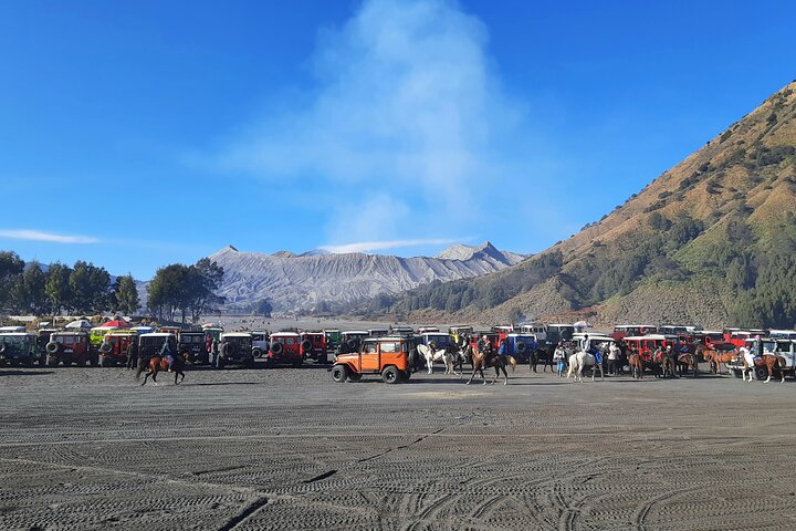 From Yogyakarta: Tumpak Sewu Bromo and Ijen with Bali Drop-off