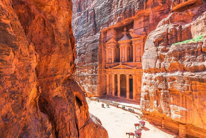 3-Hour Private Petra Tour: Siq, Treasury & Qasr Al-Bint