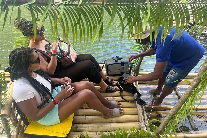 Bamboo River Rafting in Ocho Rios