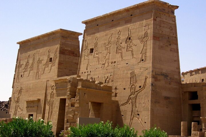 Aswan to Luxor 4-Day Private Nile Cruise Experience