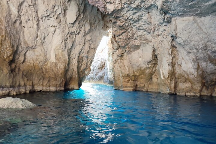 Zakynthos Private Cruise to Turtle Island, Keri Caves & Mizithres