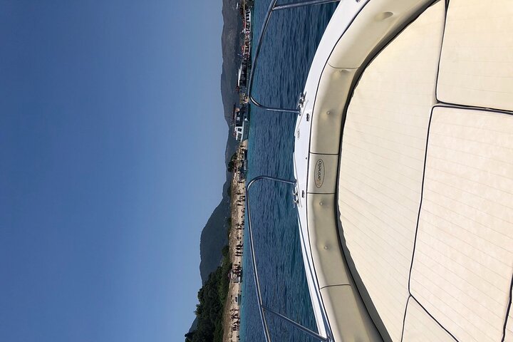 Zakynthos Private Cruise to Turtle Island, Keri Caves & Mizithres