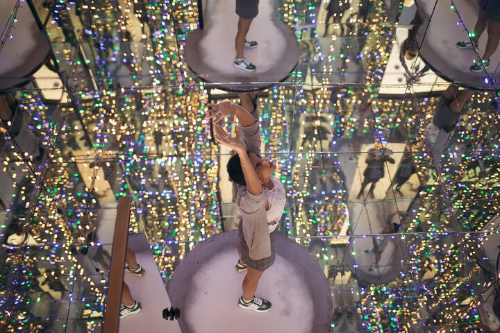 Museum of Illusions Tour