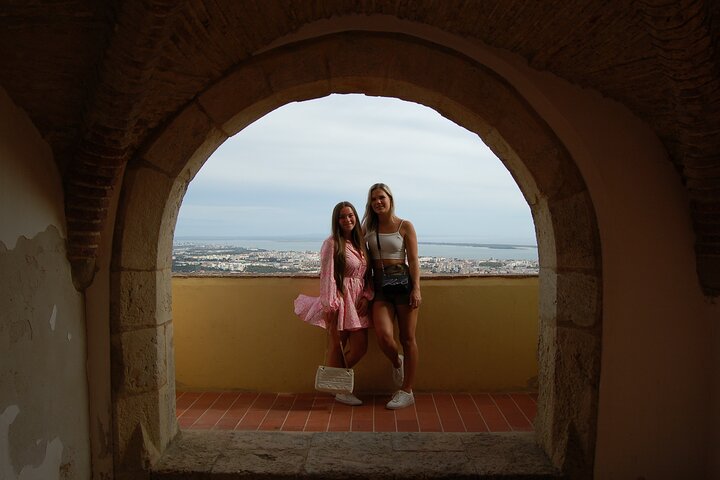 Lisbon Getaway: Private Arrábida Wine & Food Tour