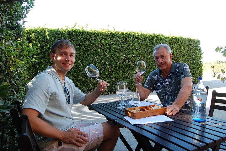 Lisbon Getaway: Private Arrábida Wine & Food Tour