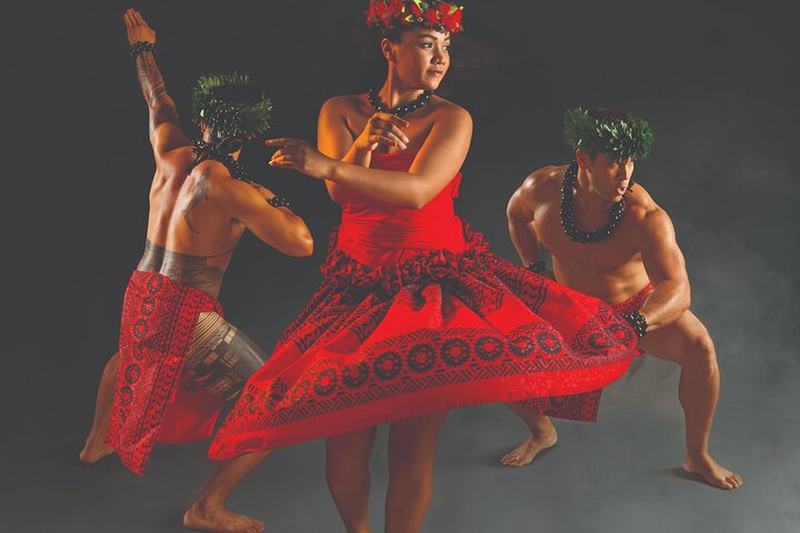 Waikiki Starlight Luau on The Great Lawn-Hilton Hawaiian Village