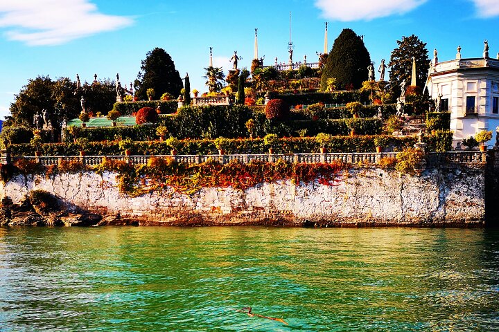 A unique private boat tour of isola Bella with guide Micaela